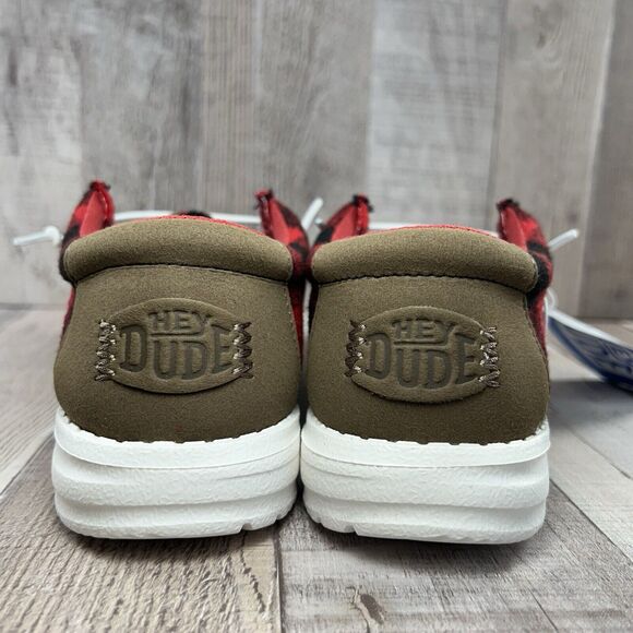 Hey Dude Wally Youth Size 2 Buffalo Plaid Slip On Loafer Sneaker Shoes Red Black - Picture 9 of 11